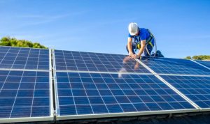 Installation et mise en production des panneaux solaires photovoltaïques à Laragne-Monteglin